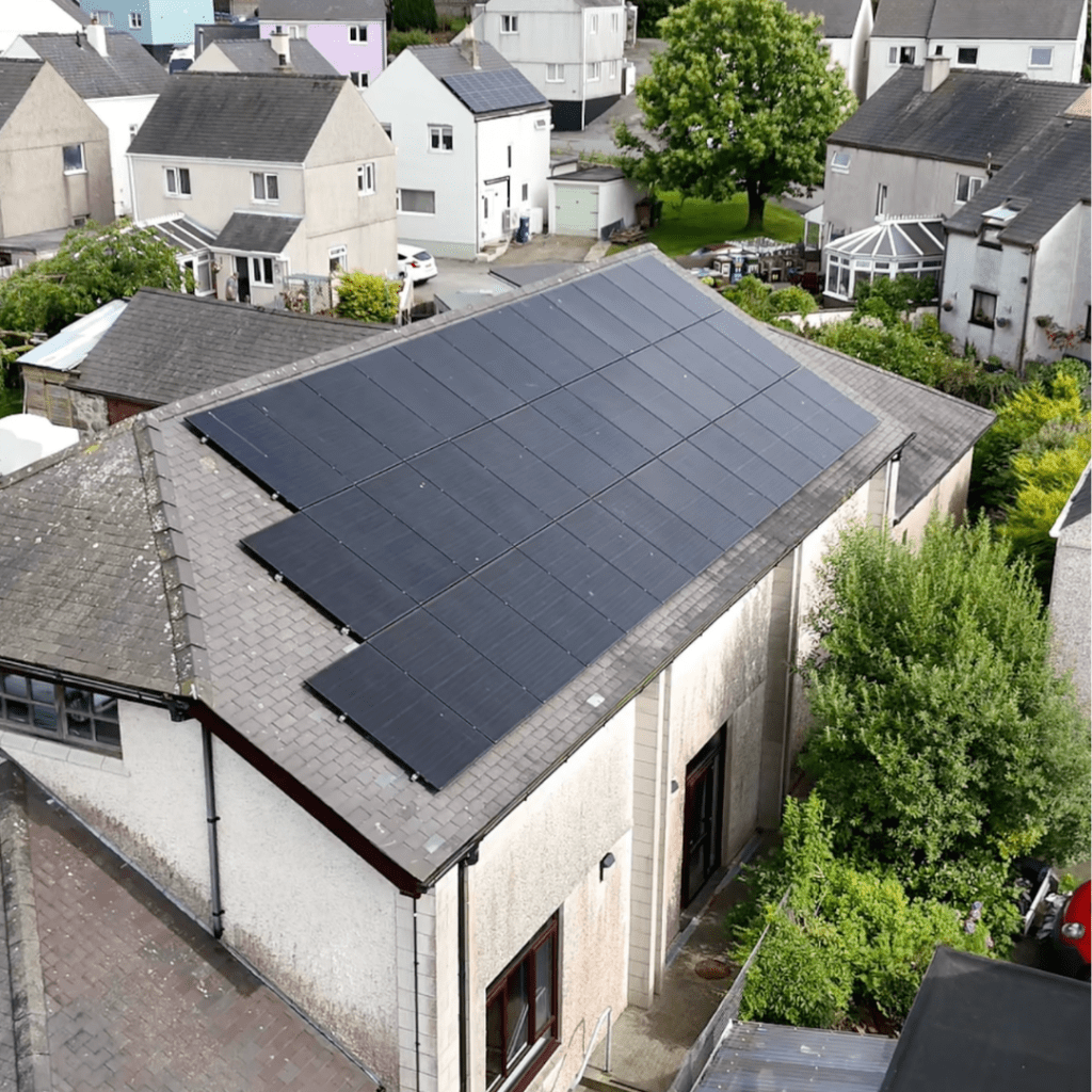 Rhiwlas Town Hall solar